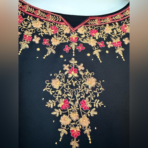 Embroidered Sheer Sleeved Shirt - Picture 3 of 5